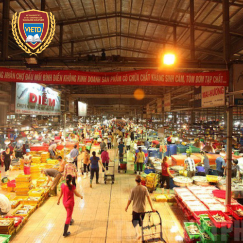 Tin tức: Chợ đầu mối lớn nhất Việt Nam muốn bán hàng online