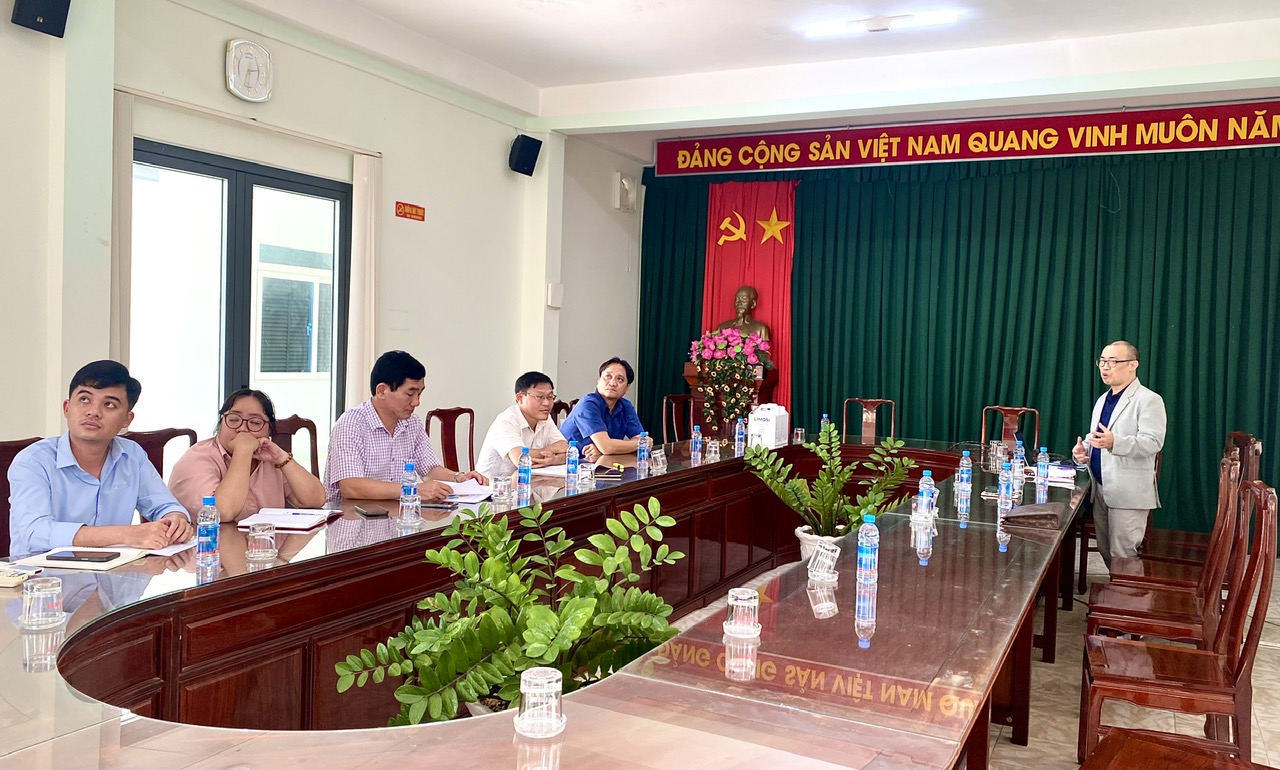 Tại Xã Phú Giáo