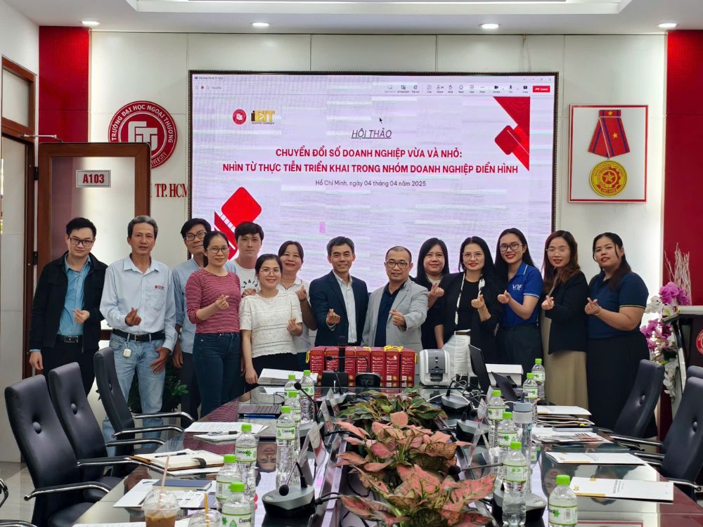 EDUZ - Tham Gia Hội thảo “Chuyển Đổi Số Doanh Nghiệp Vừa Và Nhỏ: Nhìn Từ Thực Tiễn Triển Khai”