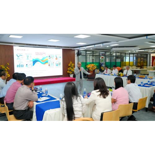 Hệ sinh thái công nghệ giáo dục: Lời giải cho bài toán chuyển đổi số bền vững